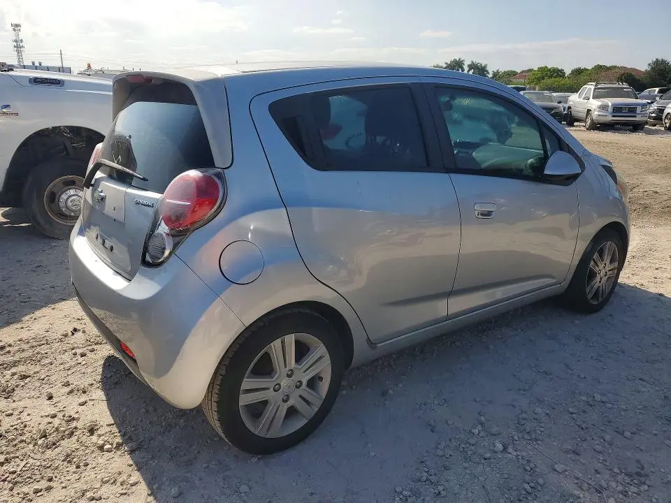 2015 CHEVROLET SPARK 1LT  