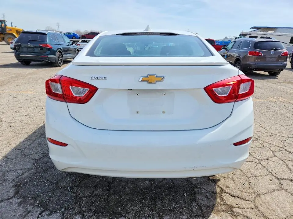 2017 CHEVROLET CRUZE LT  