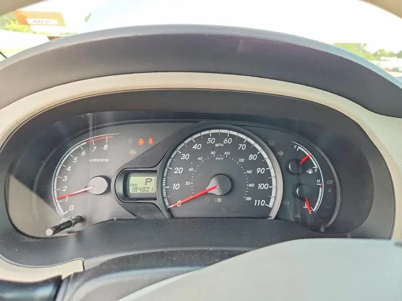 2014 TOYOTA SIENNA LE  