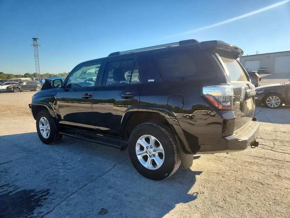 2023 TOYOTA 4RUNNER SR5  