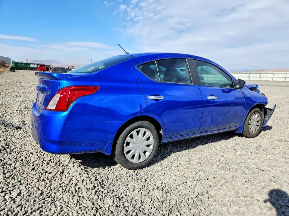 2015 NISSAN VERSA 1.6 SV  