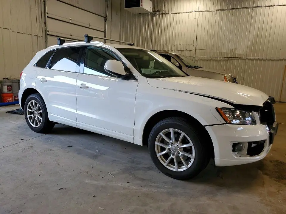 2011 AUDI Q5 PREMIUM  