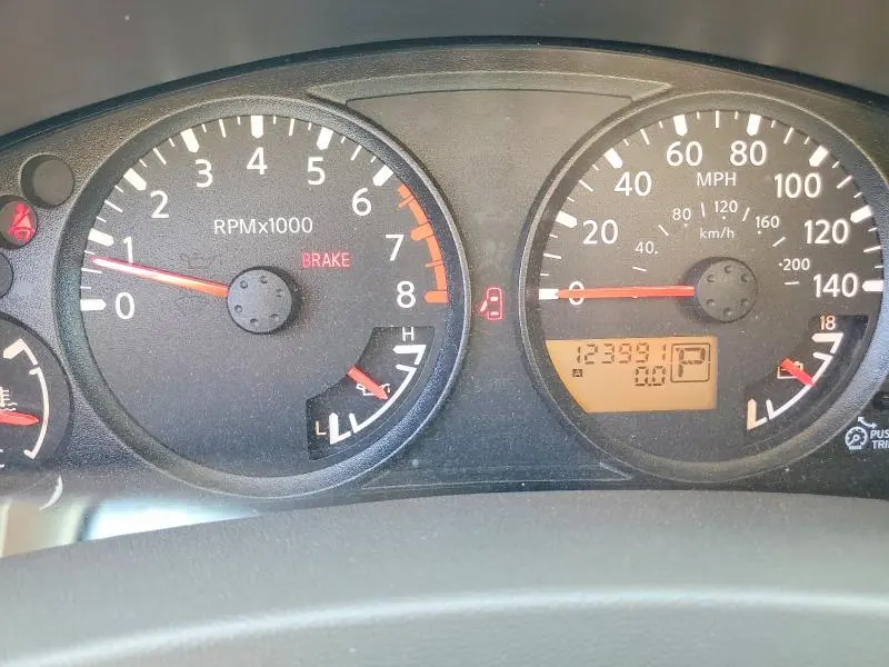 2010 NISSAN FRONTIER SE V6  