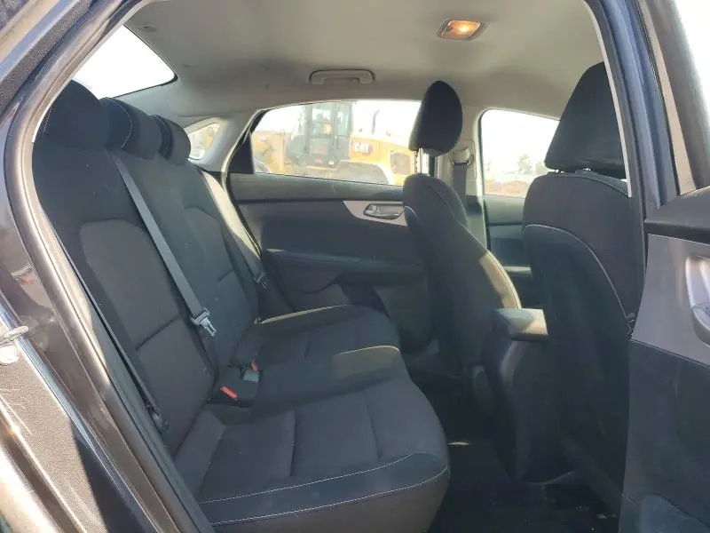 2024 KIA FORTE LX  