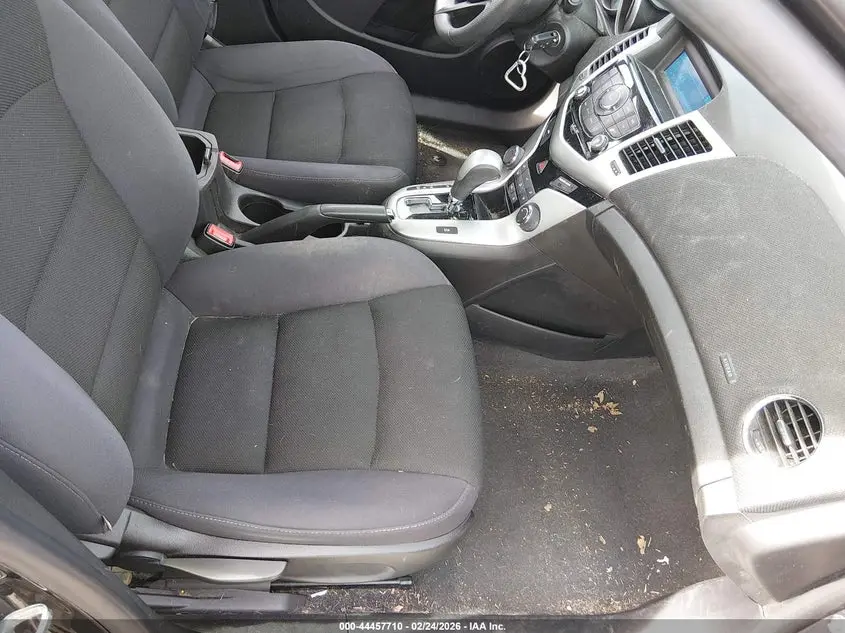 2015 CHEVROLET CRUZE 1LT AUTO