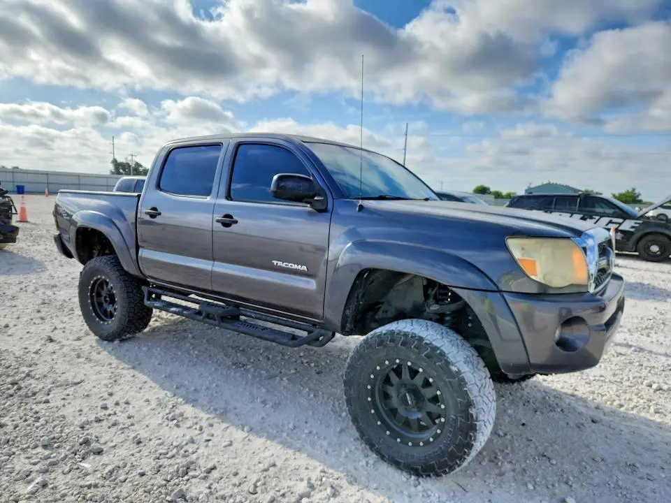 2011 TOYOTA TACOMA DOUBLE CAB PRERUNNER  