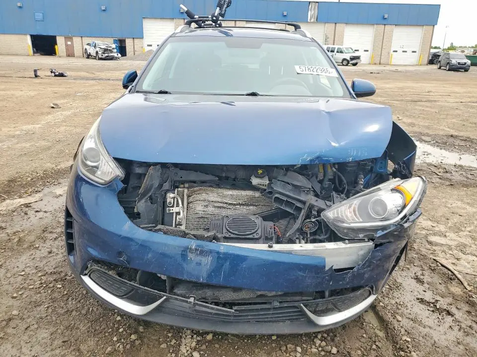 2018 KIA NIRO LX  