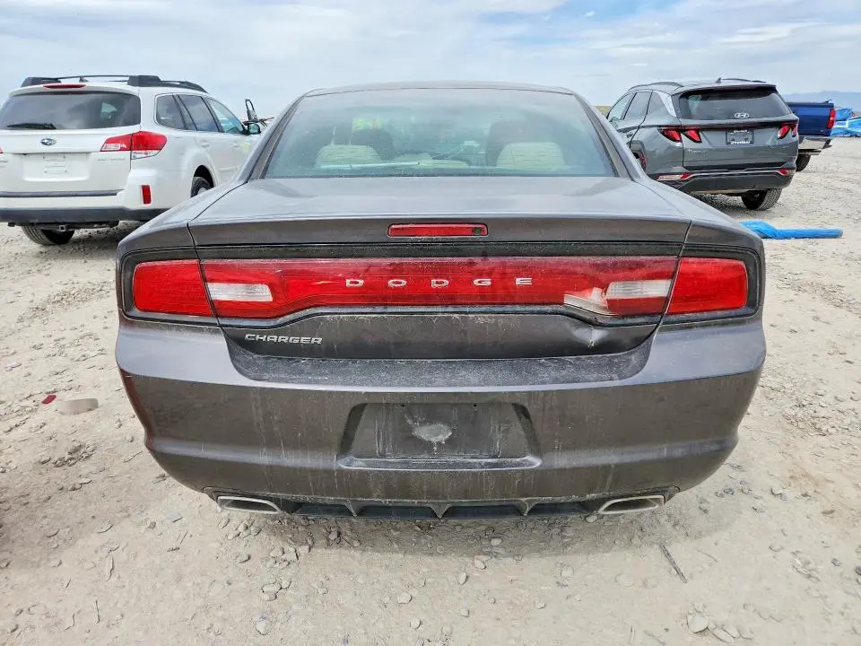 2014 DODGE CHARGER SE  
