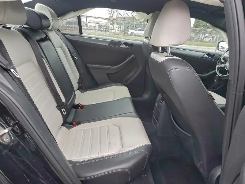 2016 VOLKSWAGEN JETTA SPORT  