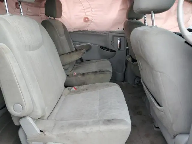 2012 NISSAN QUEST S  