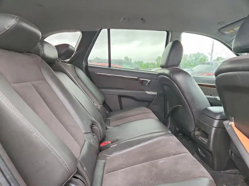 2012 HYUNDAI SANTA FE SE  