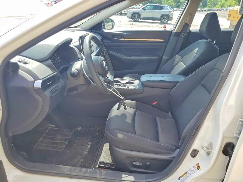 2022 NISSAN ALTIMA SV  