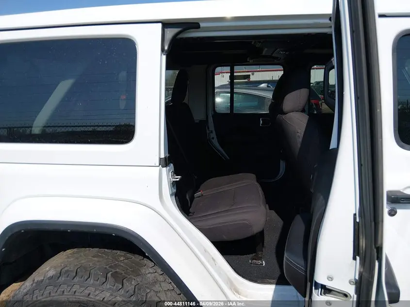 2022 JEEP WRANGLER UNLIMITED SAHARA 4X4