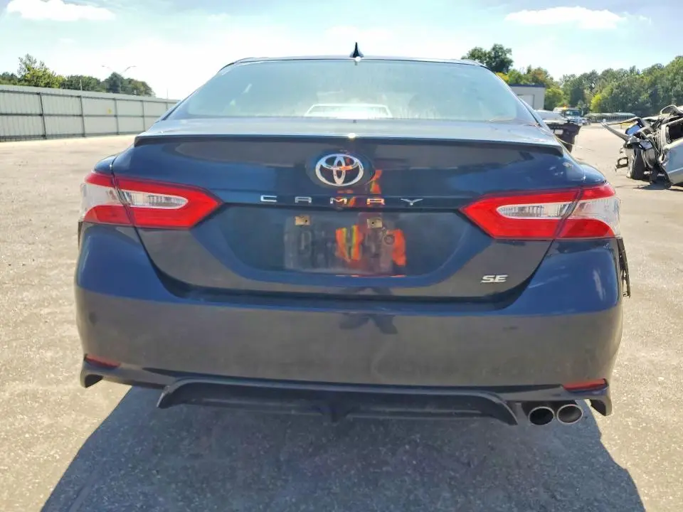 2020 TOYOTA CAMRY SE  