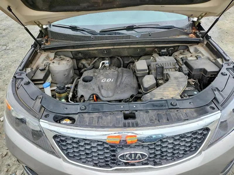 2013 KIA SORENTO LX  