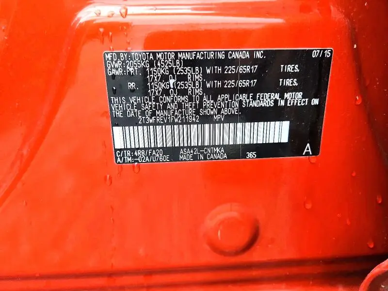 2015 TOYOTA RAV4 XLE  