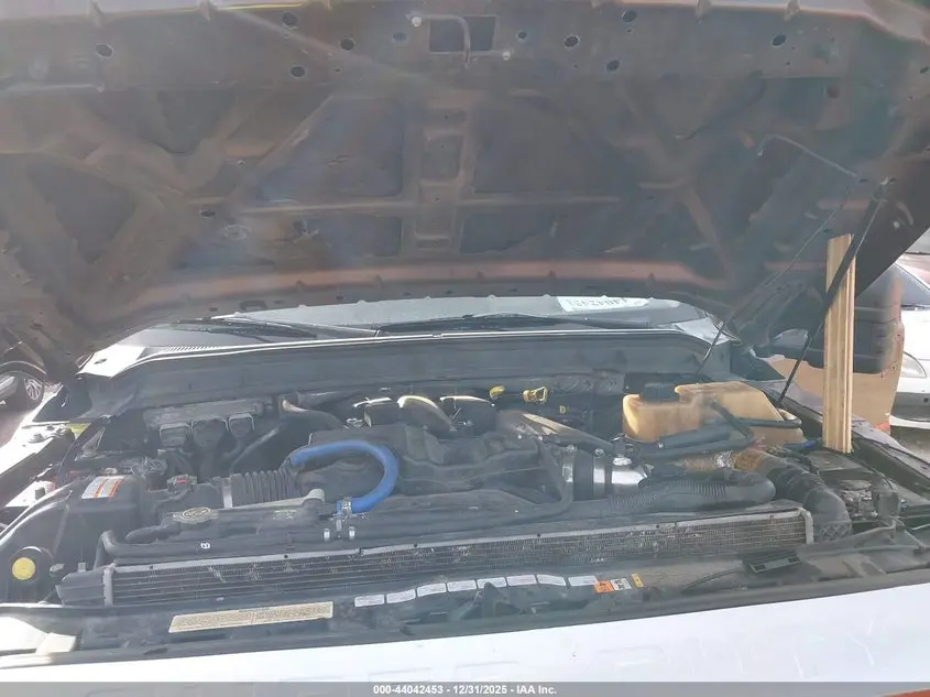 2011 FORD F-250 LARIAT