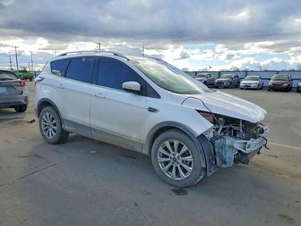 2017 FORD ESCAPE TITANIUM  