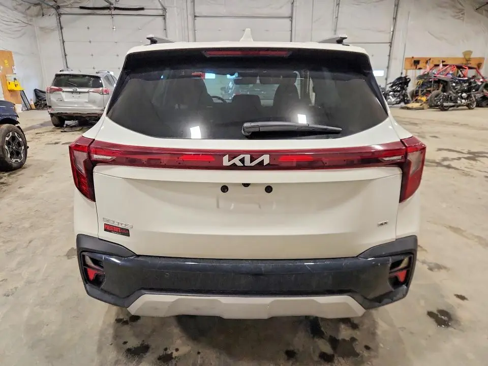 2025 KIA SELTOS EX  