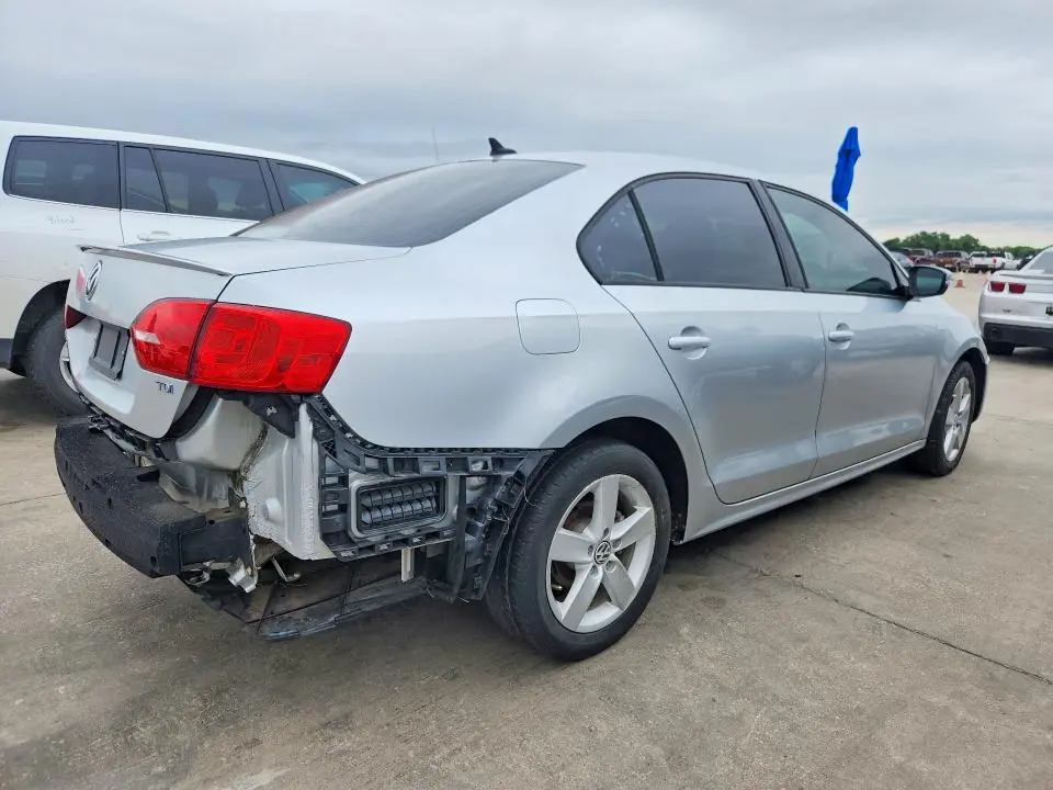 2012 VOLKSWAGEN JETTA TDI  