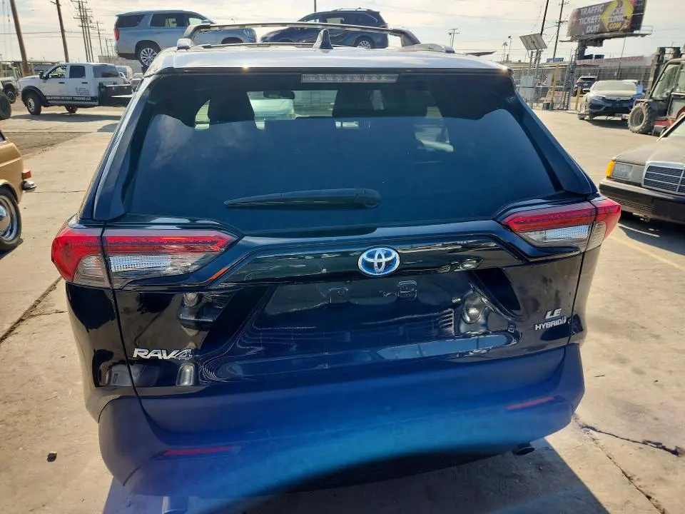 2024 TOYOTA RAV4 LE  