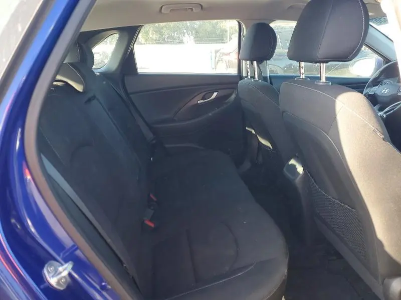 2018 HYUNDAI ELANTRA GT BASE  