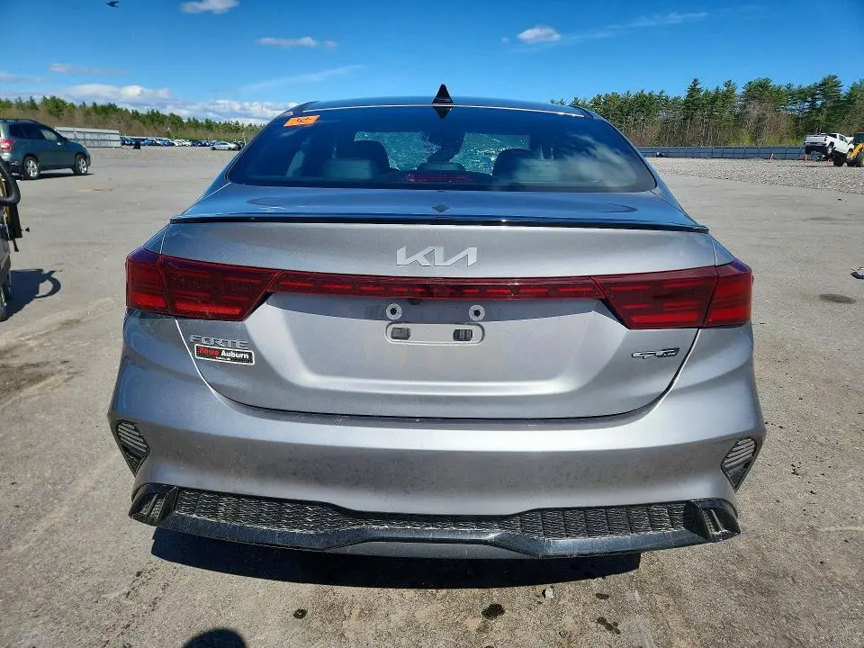 2024 KIA FORTE GT LINE  