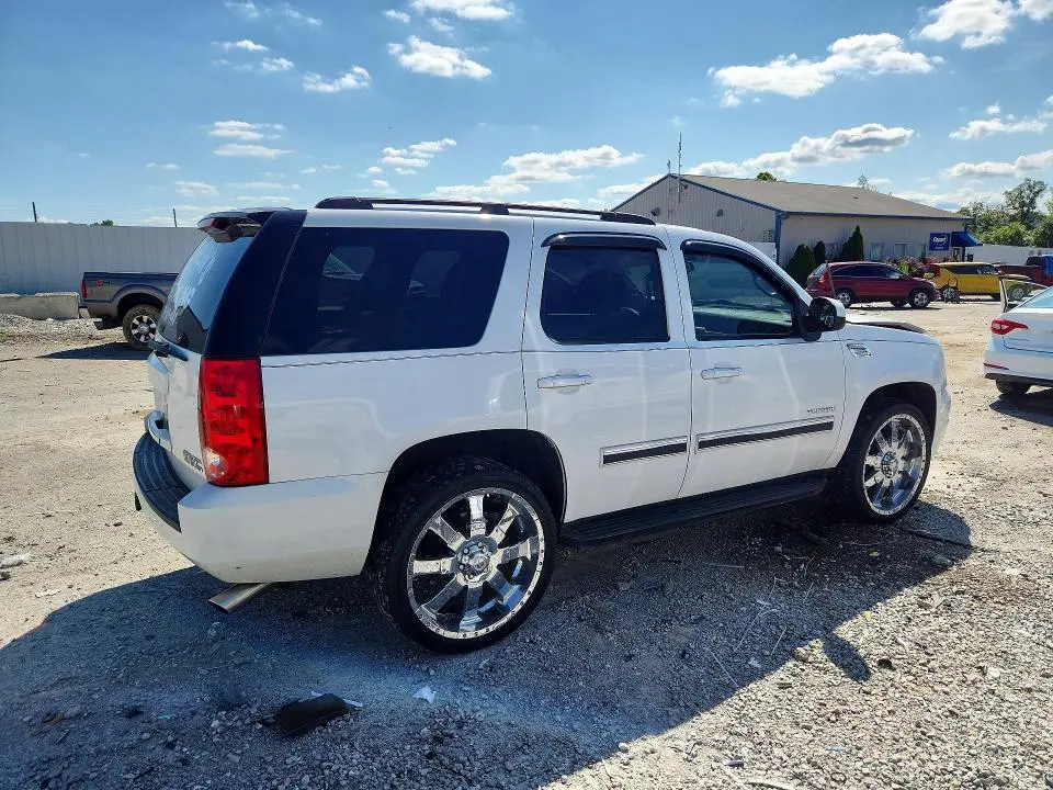 2011 GMC YUKON SLE  