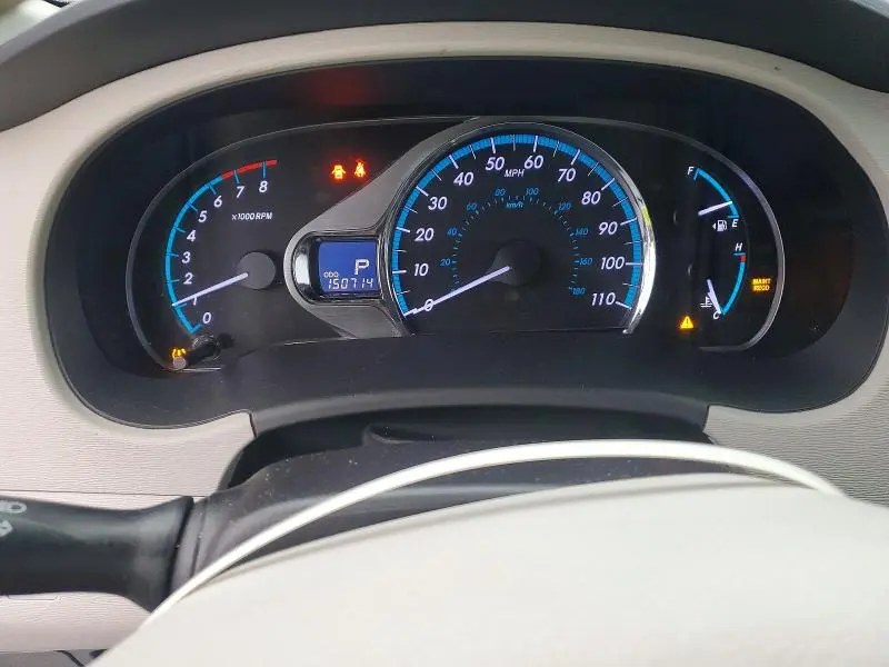 2014 TOYOTA SIENNA XLE 8-PASSENGER  