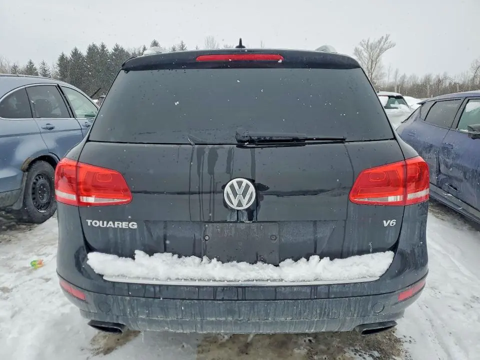 2013 VOLKSWAGEN TOUAREG V6  