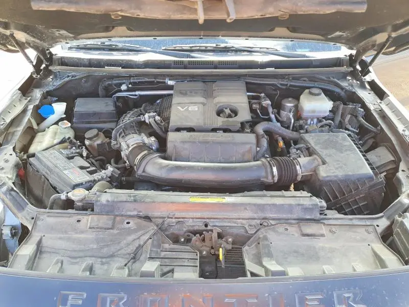 2022 NISSAN FRONTIER S  