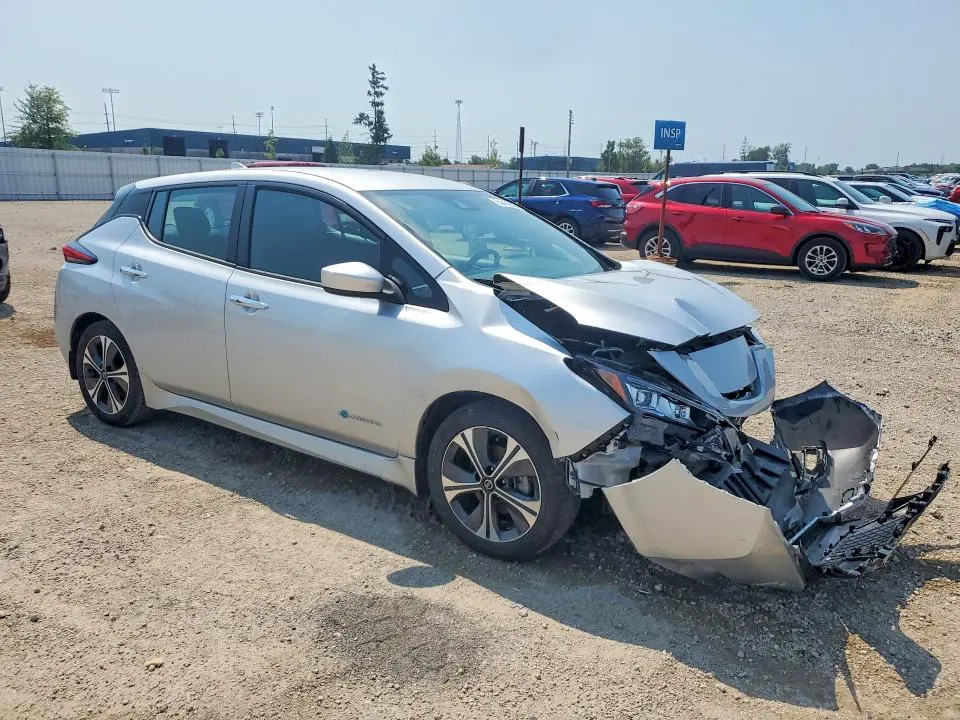 2018 NISSAN LEAF SV  