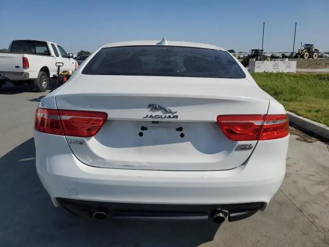 2019 JAGUAR XE
