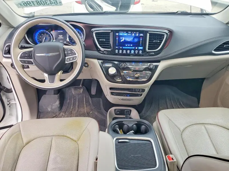 2017 CHRYSLER PACIFICA LIMITED  