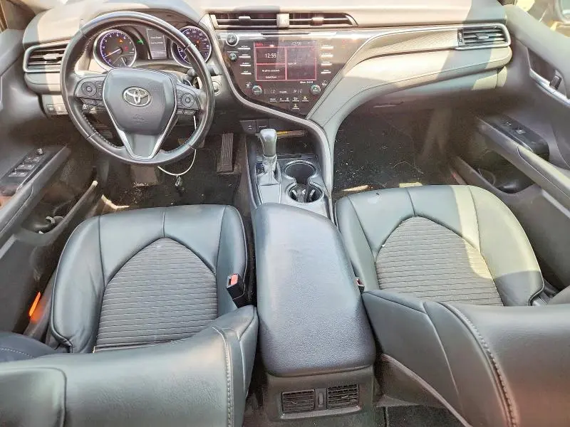 2019 TOYOTA CAMRY SE  
