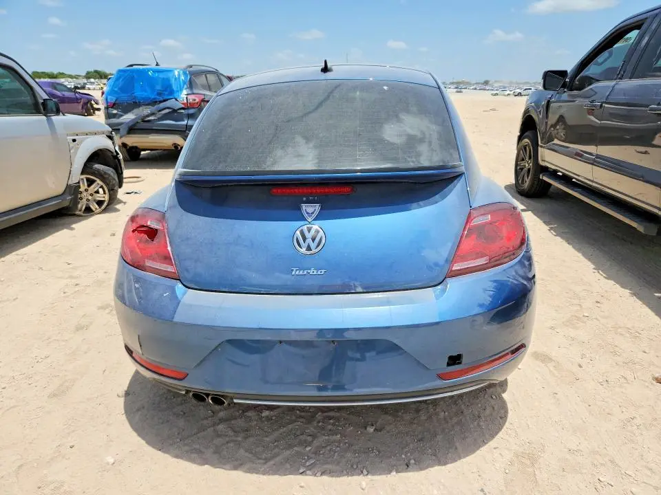 2019 VOLKSWAGEN BEETLE SE  