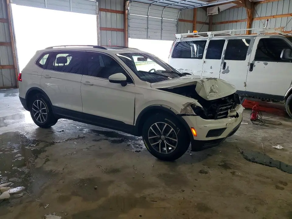 2019 VOLKSWAGEN TIGUAN SE  