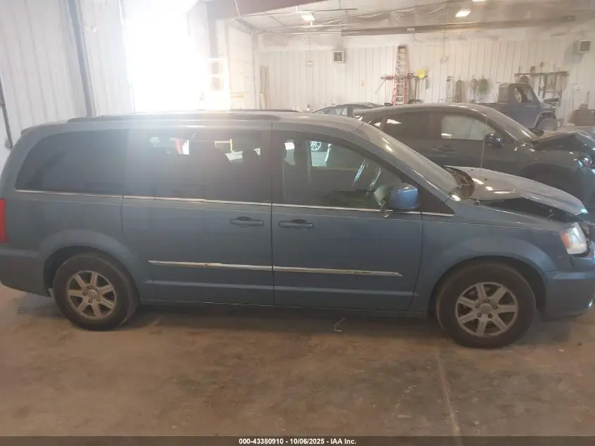 2012 CHRYSLER TOWN & COUNTRY TOURING
