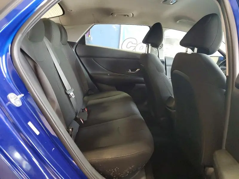 2023 HYUNDAI ELANTRA SE  
