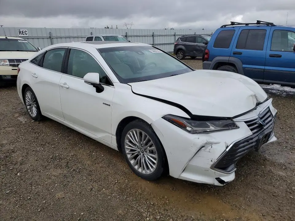 2020 TOYOTA AVALON LIMITED  