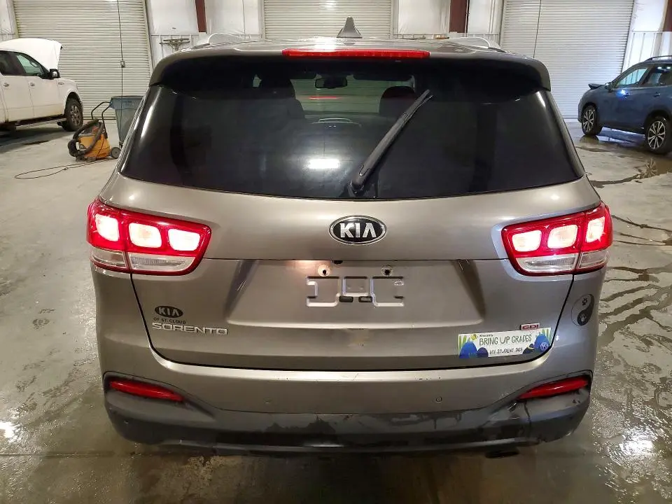 2018 KIA SORENTO LX  
