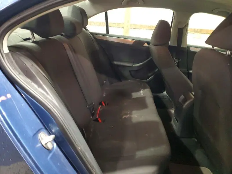 2016 VOLKSWAGEN JETTA SE  