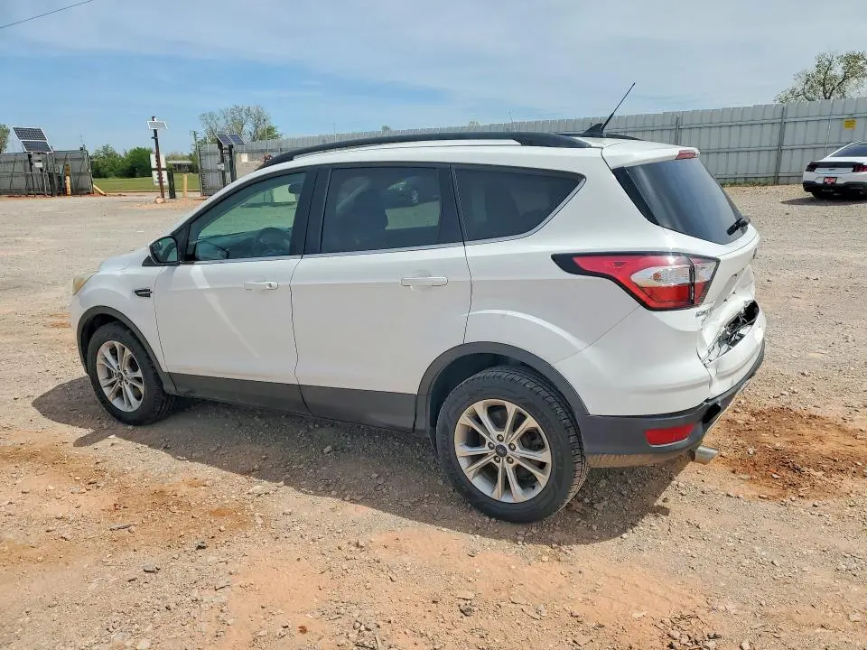 2018 FORD ESCAPE SE  