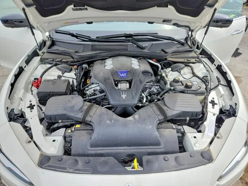 2024 MASERATI GHIBLI MODENA  