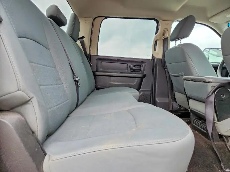 2013 RAM 1500 ST  