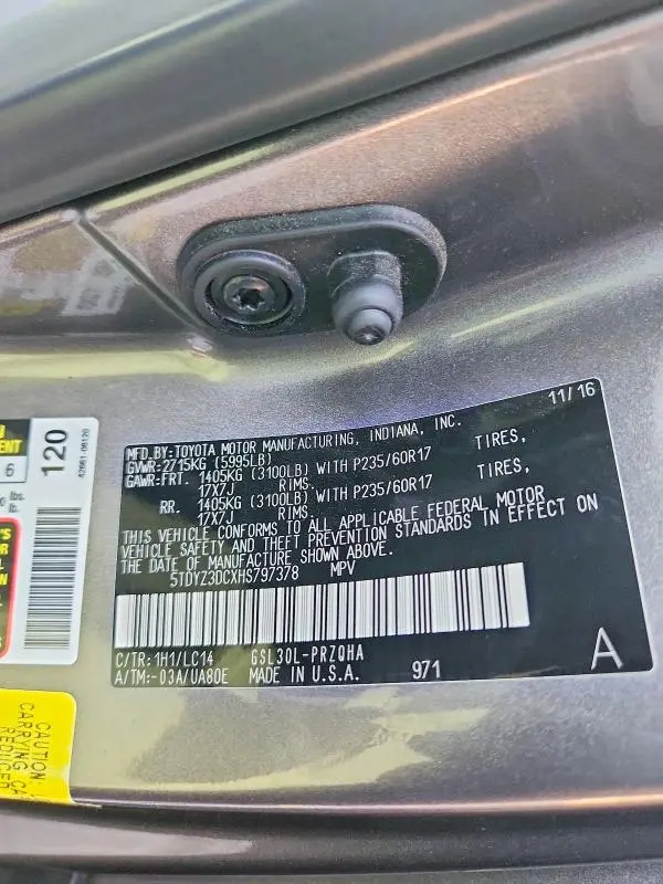 2017 TOYOTA SIENNA XLE 8-PASSENGER  