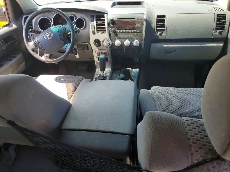 2011 TOYOTA TUNDRA CREWMAX SR5  