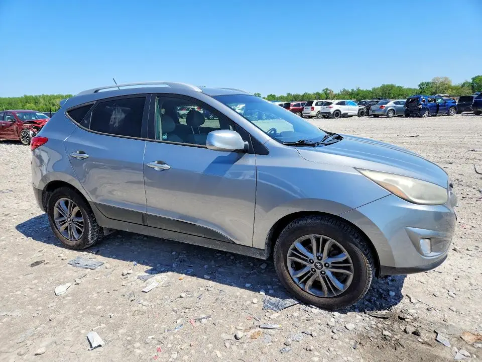 2015 HYUNDAI TUCSON SE  