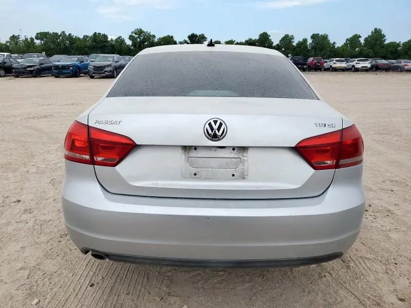 2014 VOLKSWAGEN PASSAT SE  
