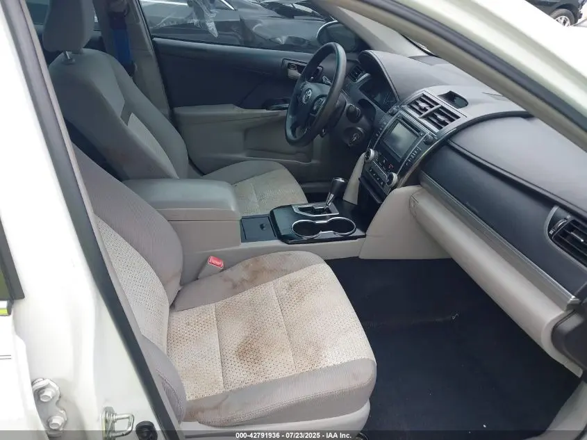 2014 TOYOTA CAMRY LE